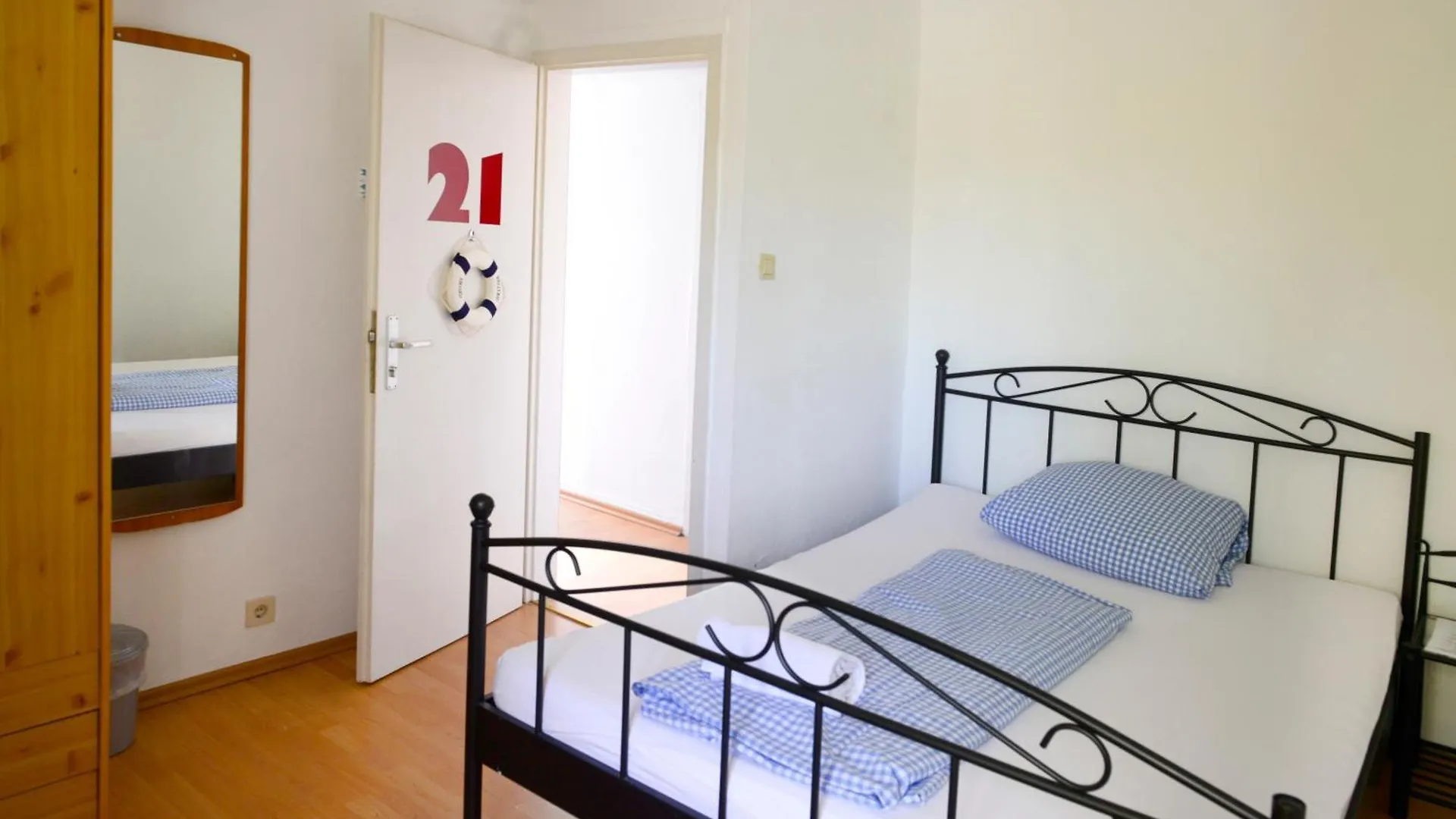 Hostel Westkueste Lindau  0*, Lindau (Bodensee) Germany